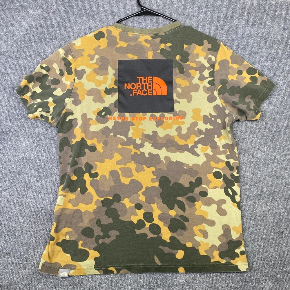 The North Face Mens Camo T-Shirt Orange Box Logo Graphic Tee Green Brown Medium